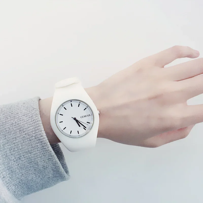 Silicone Band Women - Relógio masculino feminino cor creme ultra-fino